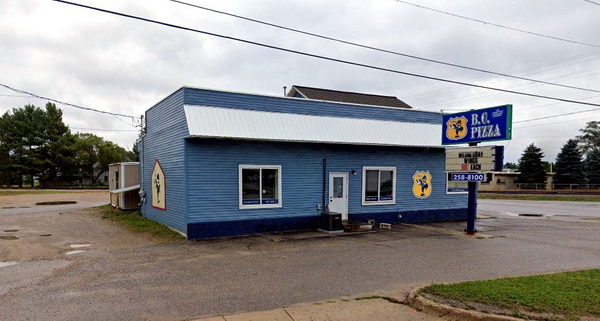 Tastee-Freez - Kalkaska - 104 N Cedar St (newer photo)